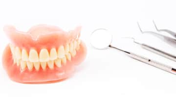 精密義歯（入れ歯）